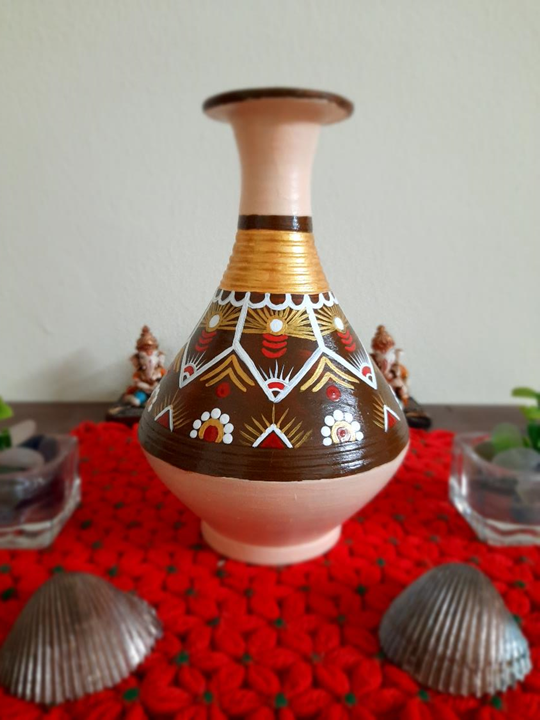 Decorative indoor pot
